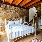 Hébergement de vacances Chic 2br Retreat House - Heart Of Cihangir! #394 Istambul