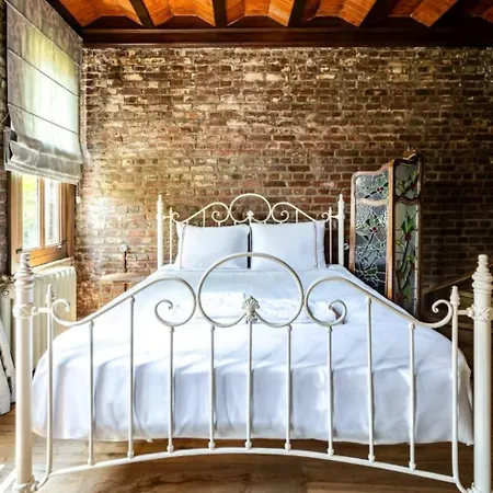 Chic 2br Retreat House - Heart Of Cihangir! #394 Istambul