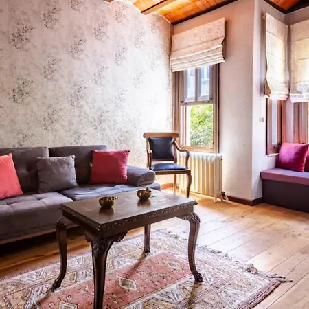 Chic 2br Retreat House - Heart Of Cihangir! #394