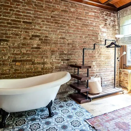 Chic 2br Retreat House - Heart Of Cihangir! #394 Nyaraló *